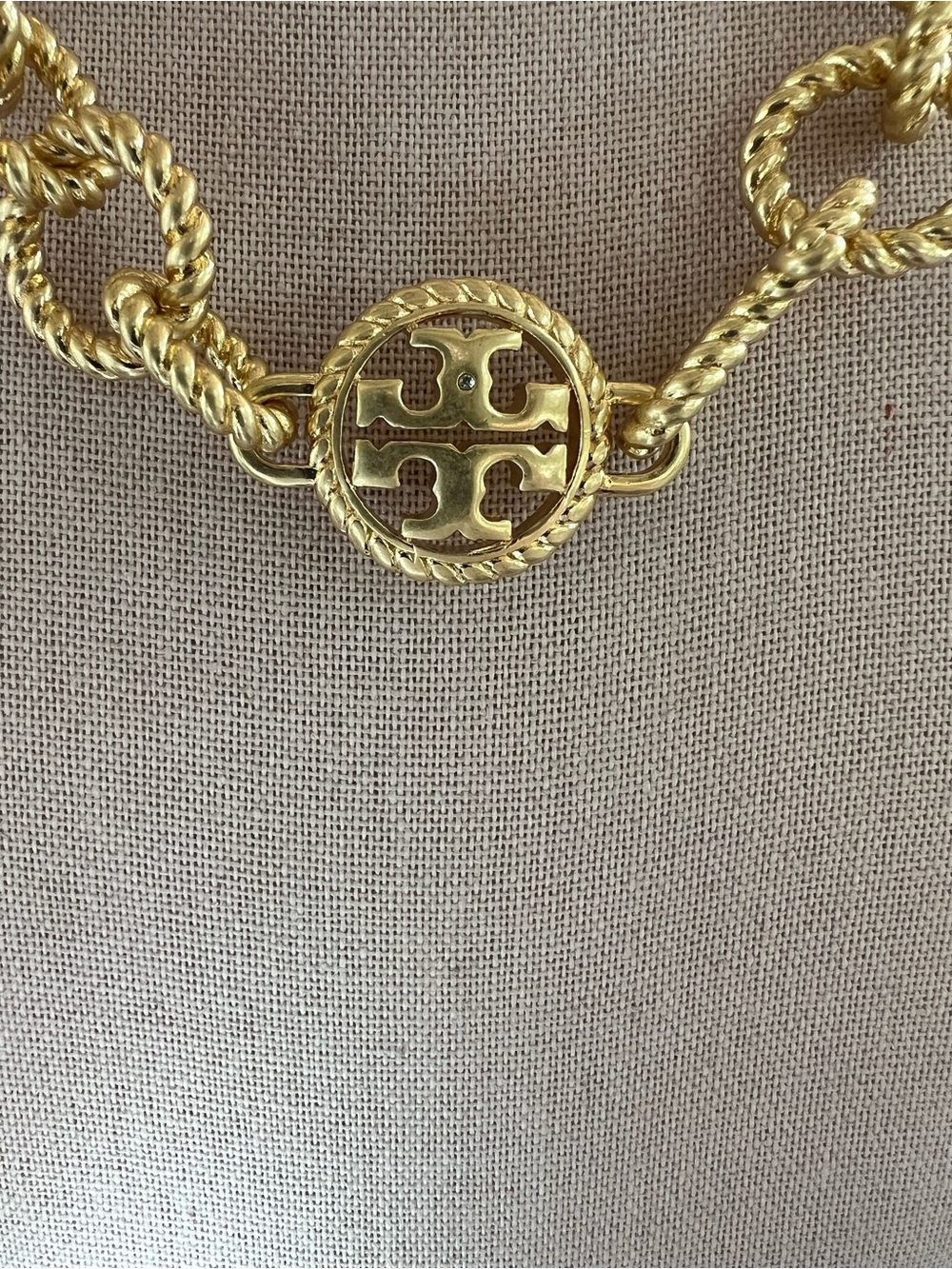 Tory Burch Gold Twisted Rope-Link Logo Medallion Necklace 17” long - Picture 2 of 3
